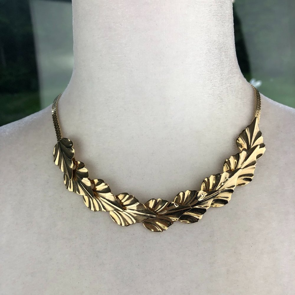 Boutique Gold Tone Leaf and Snake Chain Statement Necklace Glamcore Chunky Chic